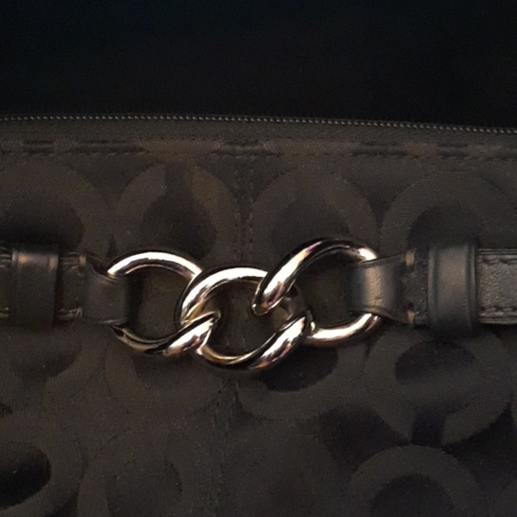 Coach wristlet with silver hardware - Picture 2 of 11